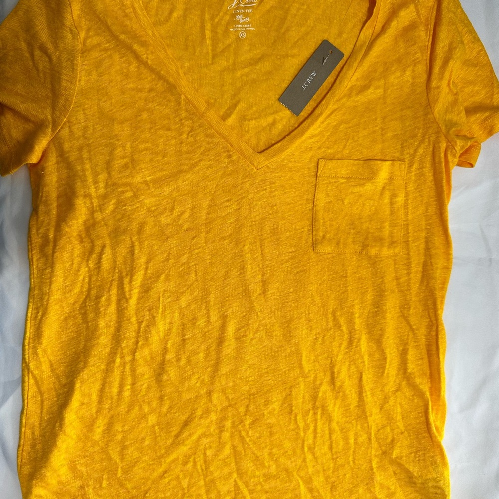 NWT- J. Crew Women's Yellow V-Neck Tee size XS
